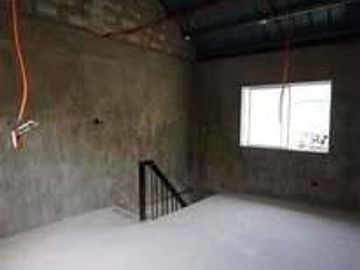 3 bedrooms townhouse expanded near tagaytay