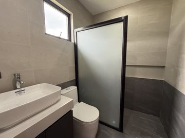 Spacious 4-Bedroom Home in Colinas Verdes, Tungkong Mangga SJDM - Rey
