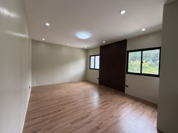 Spacious 4-Bedroom Home in Colinas Verdes, Tungkong Mangga SJDM - Rey