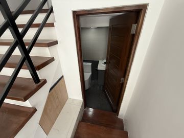 Spacious 4-Bedroom Home in Colinas Verdes, Tungkong Mangga SJDM - Rey