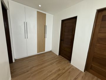Spacious 4-Bedroom Home in Colinas Verdes, Tungkong Mangga SJDM - Rey