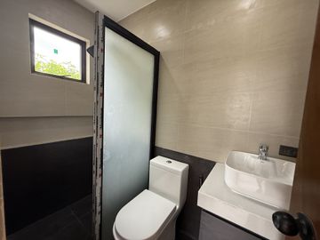 Spacious 4-Bedroom Home in Colinas Verdes, Tungkong Mangga SJDM - Rey