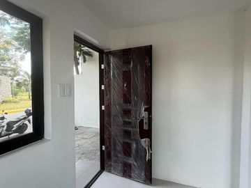 3STOREY TH 5BR, 5TB Near De LASALLE DASMARIÑAS CAVITE