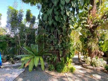 5BR Elegant Retirement  Home w/ Pool near SM Urdaneta