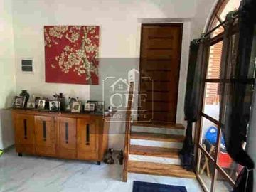 5BR Elegant Retirement  Home w/ Pool near SM Urdaneta