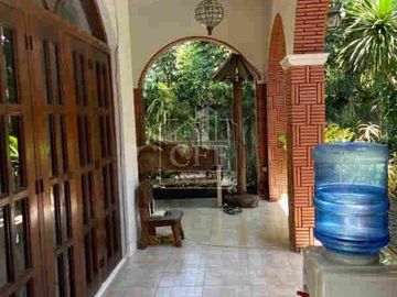 5BR Elegant Retirement  Home w/ Pool near SM Urdaneta