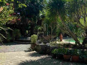 5BR Elegant Retirement  Home w/ Pool near SM Urdaneta