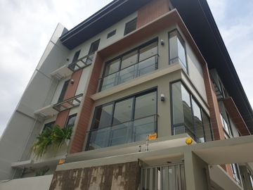 Paco Otis Manila High End Townhouse For Sale near MDH and Supreme Court