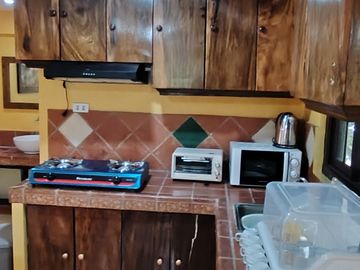 FOR SALE Profitable Airbnb House & Lot Tagaytay Perfect for Business & Leisure!