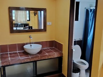 FOR SALE Profitable Airbnb House & Lot Tagaytay Perfect for Business & Leisure!