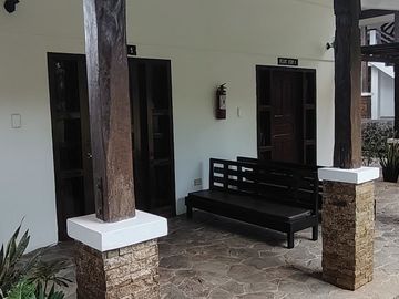 FOR SALE Profitable Airbnb House & Lot Tagaytay Perfect for Business & Leisure!