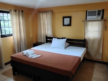 FOR SALE Profitable Airbnb House & Lot Tagaytay Perfect for Business & Leisure!