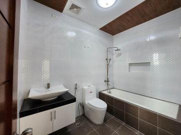 For Sale Brand New Modern Three Storey House With Pool In Pampanga Near Marquee
