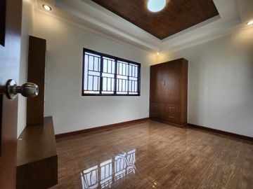 For Sale Brand New Modern Three Storey House With Pool In Pampanga Near Marquee