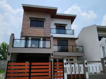 For Sale Brand New Modern Three Storey House With Pool In Pampanga Near Marquee
