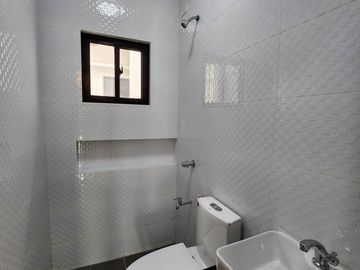 For Sale Brand New Modern Three Storey House With Pool In Pampanga Near Marquee