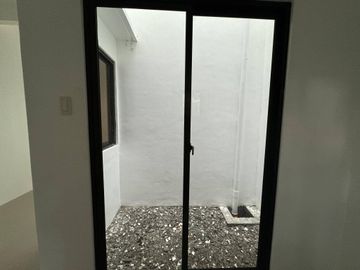 Modern 2-Storey Townhouse in Lagro, Quezon City – 3BR, 2 T&B, Garage -Keziah