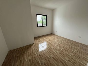 Modern 2-Storey Townhouse in Lagro, Quezon City – 3BR, 2 T&B, Garage -Keziah