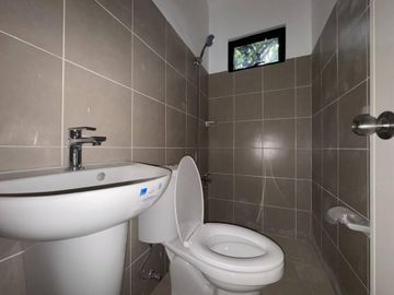 Modern 2-Storey Townhouse in Lagro, Quezon City – 3BR, 2 T&B, Garage -Keziah