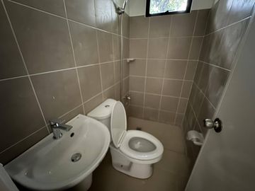 Modern 2-Storey Townhouse in Lagro, Quezon City – 3BR, 2 T&B, Garage -Keziah