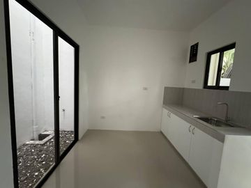 Modern 2-Storey Townhouse in Lagro, Quezon City – 3BR, 2 T&B, Garage -Keziah