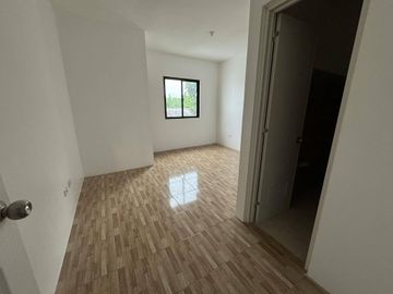 Modern 2-Storey Townhouse in Lagro, Quezon City – 3BR, 2 T&B, Garage -Keziah