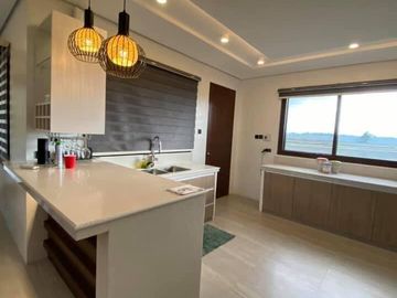 Luxurious Furnished Modern House In Pampanga Near Clark & NLEX Toll Plaza