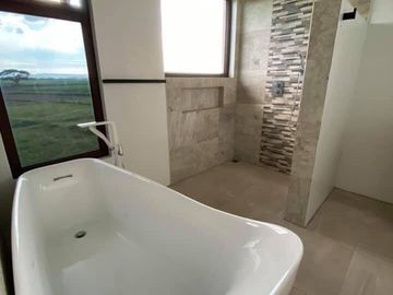 Luxurious Furnished Modern House In Pampanga Near Clark & NLEX Toll Plaza