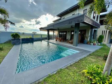 Luxurious Furnished Modern House In Pampanga Near Clark & NLEX Toll Plaza