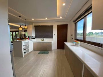 Luxurious Furnished Modern House In Pampanga Near Clark & NLEX Toll Plaza