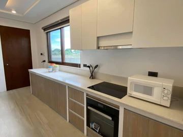 Luxurious Furnished Modern House In Pampanga Near Clark & NLEX Toll Plaza