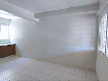3 bedroom House and lot for Sale NEUVILLE Townhomes Tanza Cavite near SM