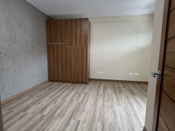 5 Bedroom Townhouse for Sale in Sta. Mesa Manila