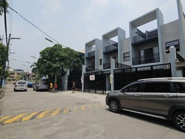 5 Bedroom Townhouse for Sale in Sta. Mesa Manila