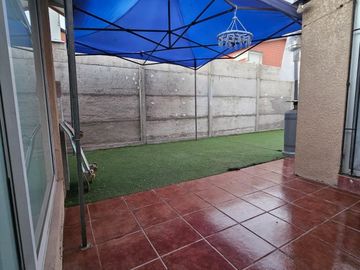ACOGEDORA CASA FAMILIAR EN SECTOR PINAMAR