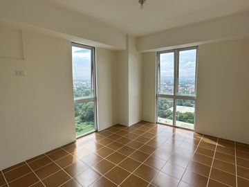 2 Bedroom For Sale RFO in Kasara Urban Resort Residences near Ortigas BGC Makati