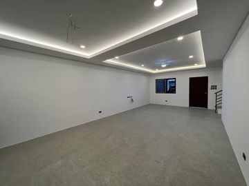 Loyola Grand Villas Rare Townhouse for Sale near Ateneo, Quezon City