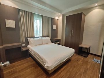 2 BEDROOM UNIT FOR SALE IN PADGETT PLACE LAHUG CEBU CITY