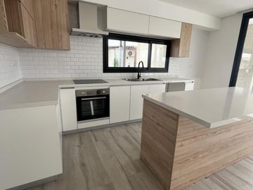 Casa en venta - Barrio Lagos de Canning