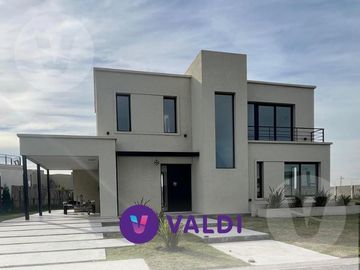 Casa en venta - Barrio Lagos de Canning