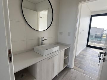 Casa en venta - Barrio Lagos de Canning