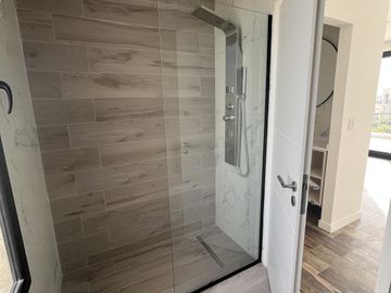 Casa en venta - Barrio Lagos de Canning