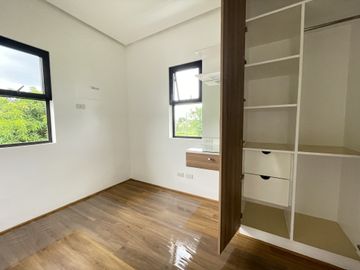 4 BR Ready for Occupancy House for Sale at The Grand Parkplace Imus