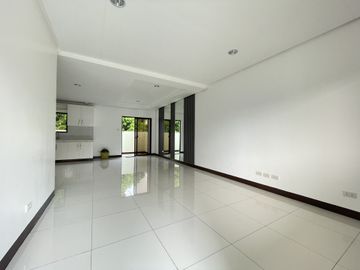 4 BR Ready for Occupancy House for Sale at The Grand Parkplace Imus