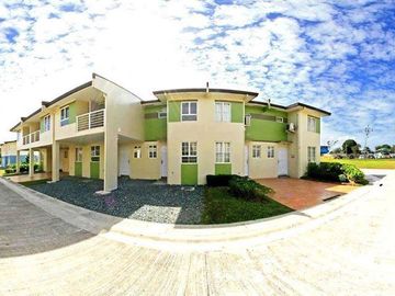 For Sale 3 Bedroom Portia Unit Townhouse Located Tanza Cavite near NAIA, MOA