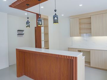 Modern Finishes on this 5BR House | Talisay