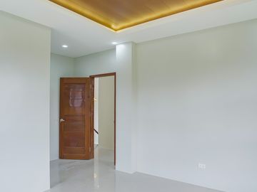Modern Finishes on this 5BR House | Talisay