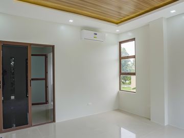 Modern Finishes on this 5BR House | Talisay