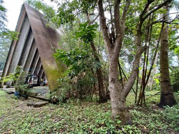462sqm Lot with unfinished house for Sale in Tagaytay! Sacrifice Sale!