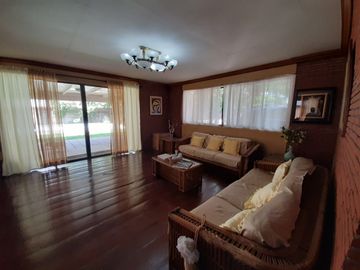 For sale 3 bedroom House and Lot in Alabang Hills Village corner Lot